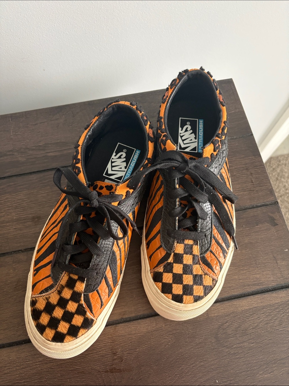 Vans adult  Orange & Black Mixed-Pattern Low-Top Sneakers